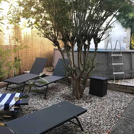 Maison A Avec Piscine Hors-sol 別荘