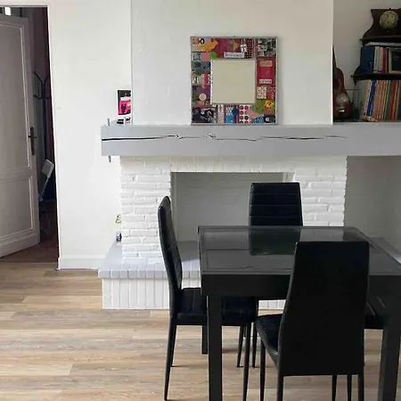 Maison A Avec Piscine Hors-sol 別荘