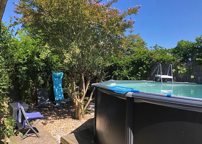 Maison à Avec Piscine Hors-sol *