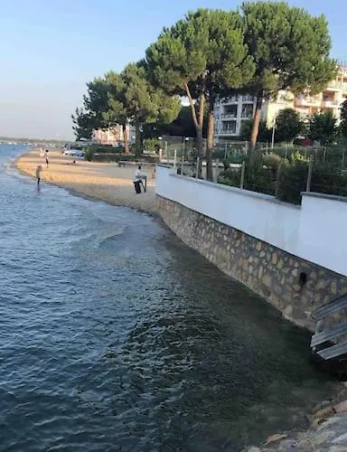 Nyaraló Maison A Avec Piscine Hors-sol *